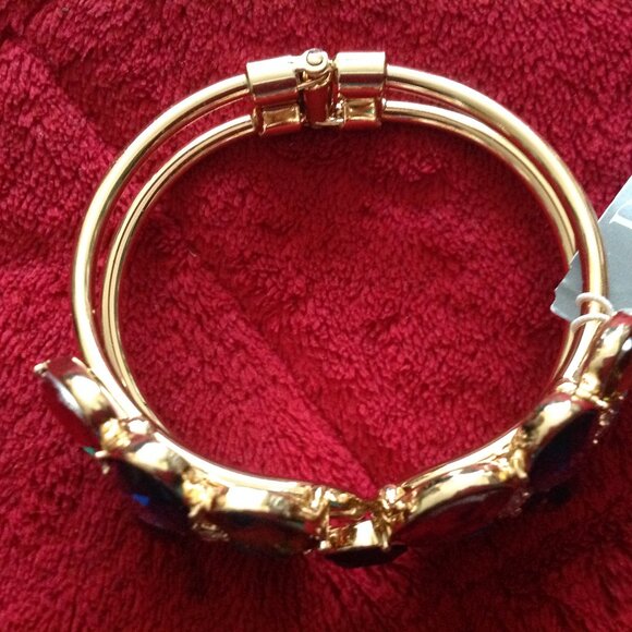 Retro Mutli-Colored Rhinestone Cuff Hinged Bracelet - Picture 6 of 7